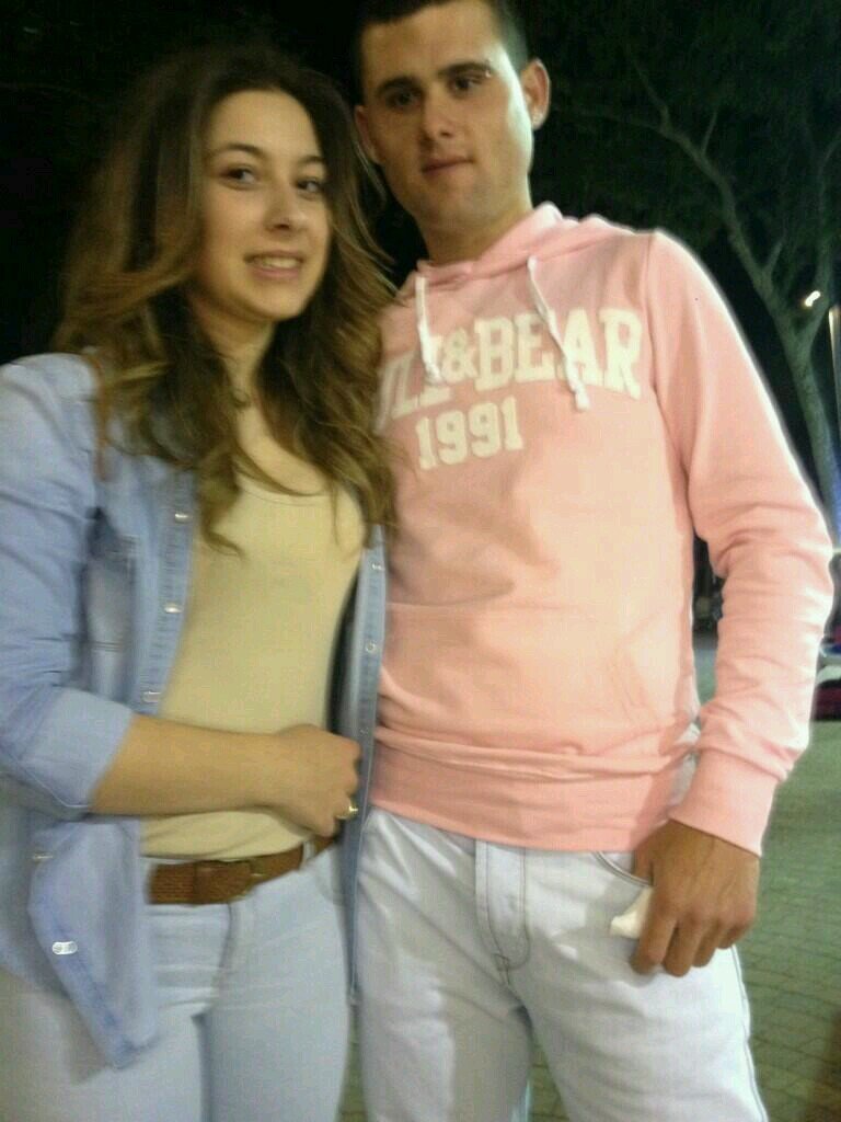 Sii alguna vez olvidas lo importante que puedes llegar a ser para mi, todos los diias te lo recordaré! Carlos♡        29.04.12