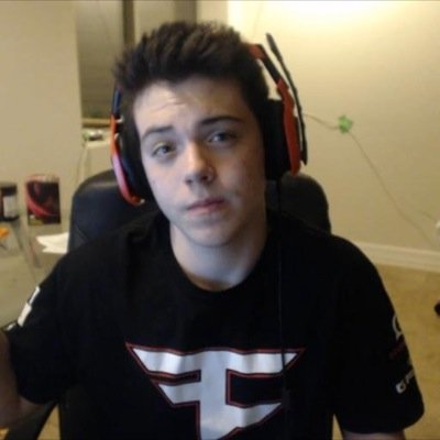 go sub to hit! http://t.co/dTEbRM2cqE
