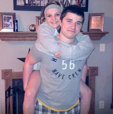 elizabe23961946's profile picture. 