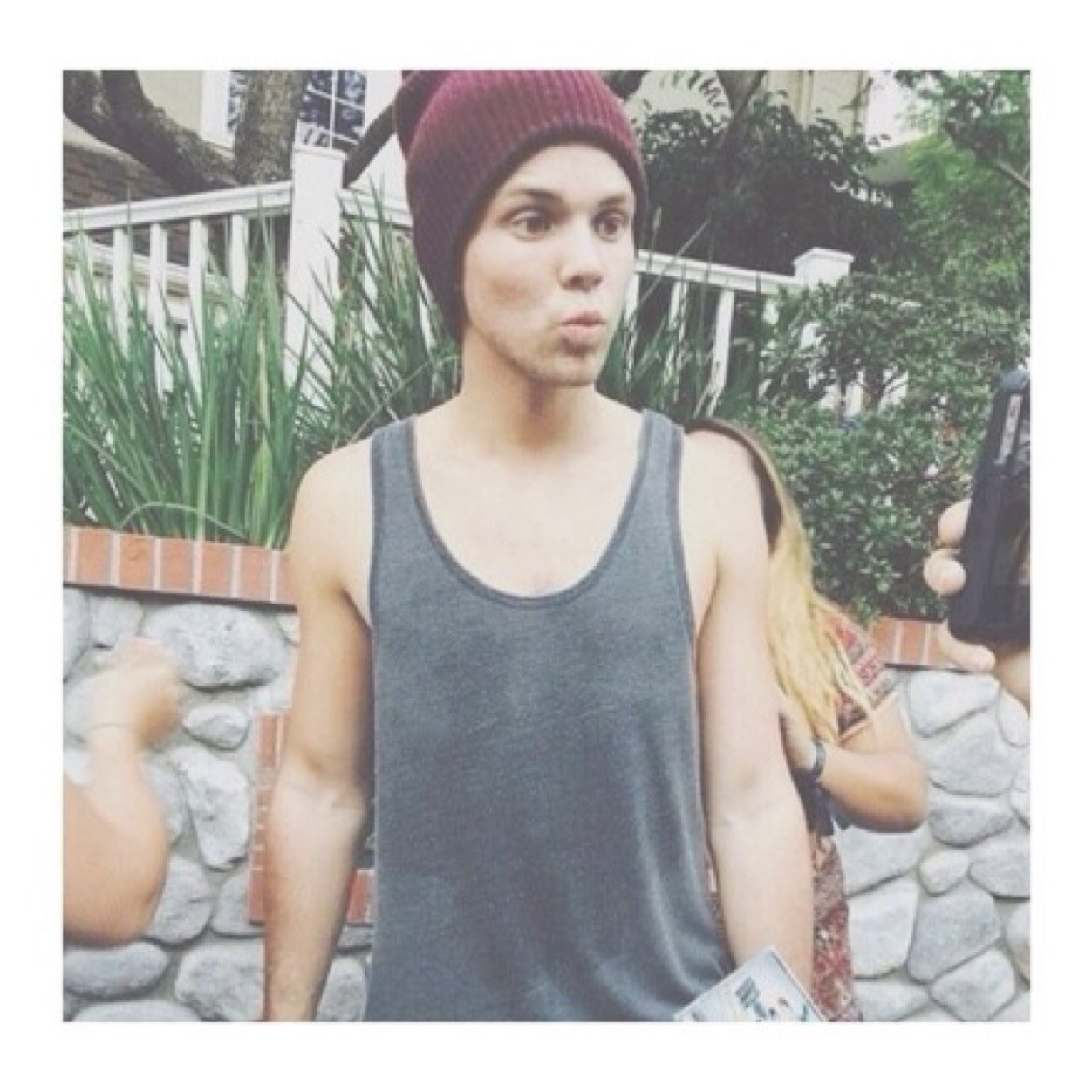 i changed to @canonballcalum go follow mee