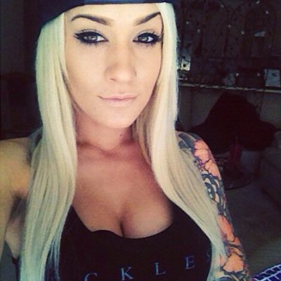 fakeebitch_'s profile picture. specialities include bad jokes and good dome