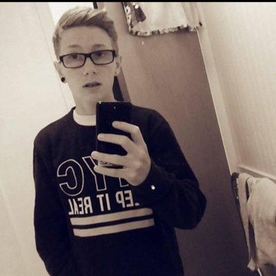 http://t.co/YccVTMFnVT my name is Brandon Kirwin, I'm 15 years old, im a trickshotter on the ps3;) ( itz_Fetch) I also ride bmx and I beatbox:)