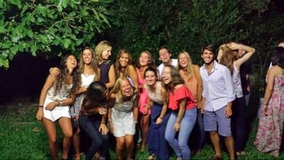 belenJ's profile picture. Mejor reírse, es lo más serio. Enamorada de Sevilla, de la música y de la vida... :)