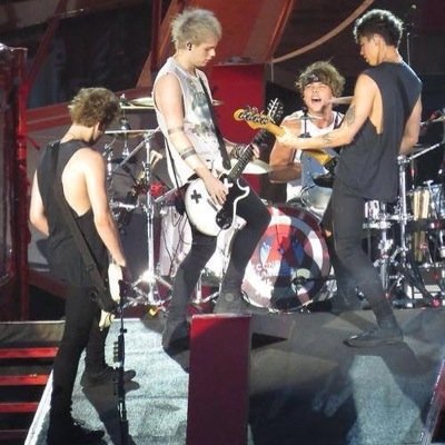 Hi? Hey? We don't even know. Three girls trying to keep up with our husbands, enjoy✌️ SLFL: Tinley Park 7/30/16 ❤️