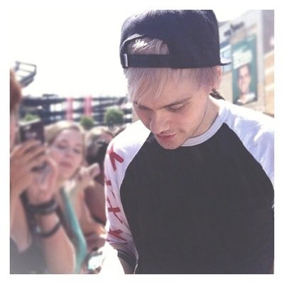 @mukestape