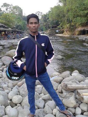 percuma kaya pnya harta banyak, tapi ith semua'a gx ada arti sma aku, ku cuman minta 1 aja yaitu penuh kasih sayang :)