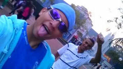 pra que ter olhos verdes, se o vermelho dos meus olhos é do verde da natureza