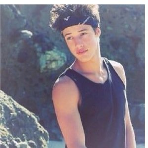 Please notice me Cameron!?! I letierally love @camerondallas nobody even understands my love for him! I mean nobody!!