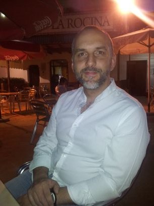 ivanlopezgalan's profile picture. multicurrante, amante de las motos, los perros y de los mios.