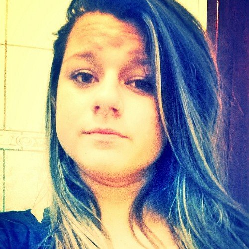 O que falar dessa prosti... Vagabunda é ela, puta, desgraçada rsrs mas né eu amo haha. Sua Tansa, (desculpa alguns elogios) ahahaha By: Ary