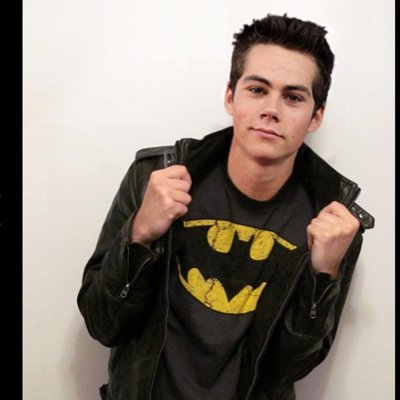 Go follow @sharmanfeels for a follow back ily