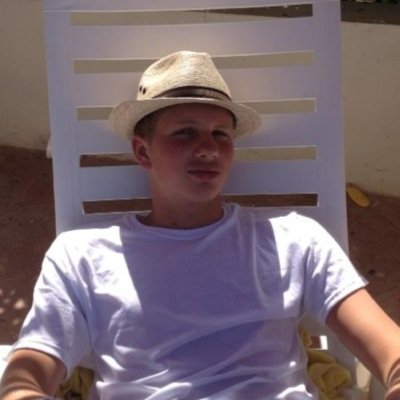 Vanillaice97's profile picture. American & Brazilian. Ball is life. Junior at PHS. Sneakerhead. Too black for the white kids and too white for the black.