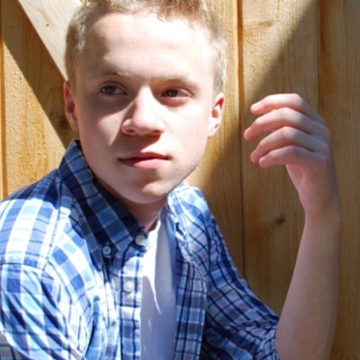 Hello, since i gave you a free follow it would mean so much if you could follow @theJakeBrewer (aka me), please read tweets for a message from me!