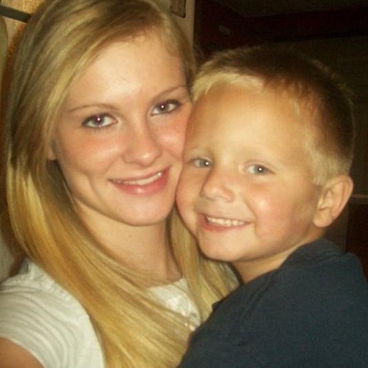 EmilyHudson_xo's profile picture. 