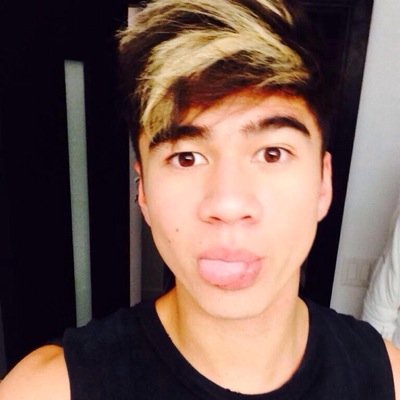 Hello this is a free follow so PLEASE GO FOLLOW @5sosassislife i will follow back on that account and if you follow already then thank you and ily :):):)