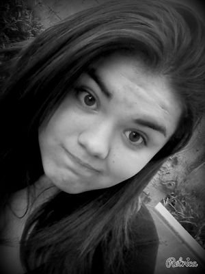 Live The Life And Be Happy(:   Follow Me And Follow Back C:    Directioner-Smiler-Lovatic-Believer-Selenatica-Mahome-5SOS Fan-Swiftie-Hunter-Kerlatic Forevahh♥