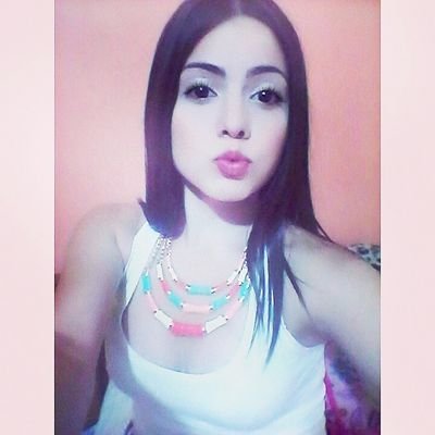 19. Futura Comunicadora Social. Soñadora y a la vez amante de la realidad. El Cielo es el limite♡