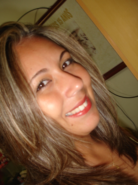 julipaparazo's profile picture. 