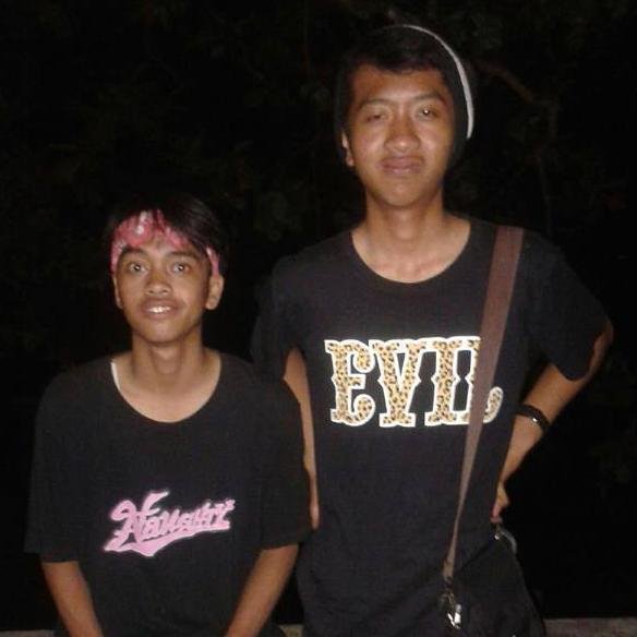 Hidup ini seperti anak punk anarki !