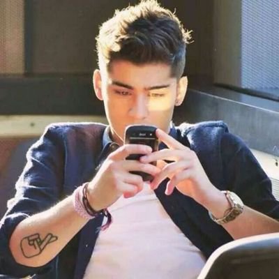 ‏اروع عطاء:..عطاء الام لابنائها..
لو جمعنا حروف العالم .. لن نستطيع ان نصف عطاء امهاتنا لنا..
