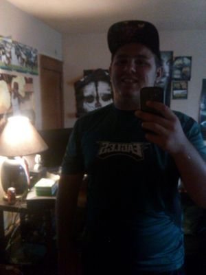 Sophmore; 16; Single; Sneakerhead; young and im gettin it! #Hailmanziel