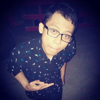 eaw bgini lah gw aph adanya
  follow twitter ntar mantion gue follow back...:) thank's before.,