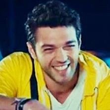 Furkan Andıç.Gülüşü,Bakışı,Mimikleri,Tarzı Herşeyiyle Herşeyim.Tarık Özenbaş.