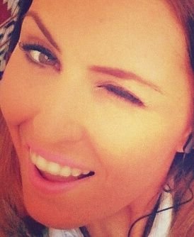 apasionada de la moda y a mi estilo de vida!!! ;))