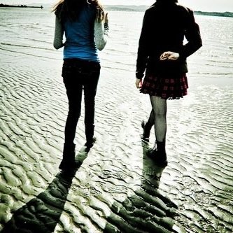 we are your queens♚