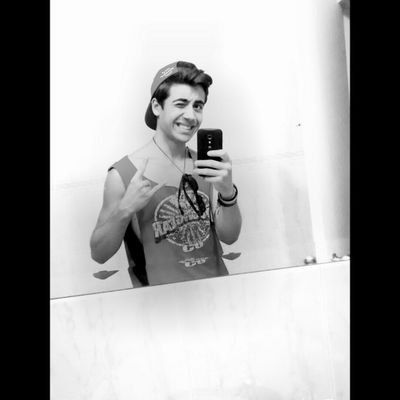 Sacando sonrisas desde 1998||Un Caballero Sin Espada En Busca De Un Tesoro Perdido||Un Pirata Más Con El TAEKWONDO De Bandera||Instagram:@MarkitoVolcom||F4F