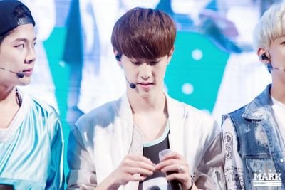 อซฟ.เมนชานแบค/พิงค์แพนด้า เมนโบมีโชรง/อาร์มี่ เมนวีจินกุก/เบบี้ เมนเจลโล่ ยงกุก ฮิมชาน/เมโลดี้ เมน มิกฮยอก อิลฮุน พีเนียล