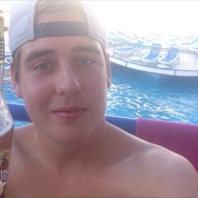 19_simon's profile picture. 