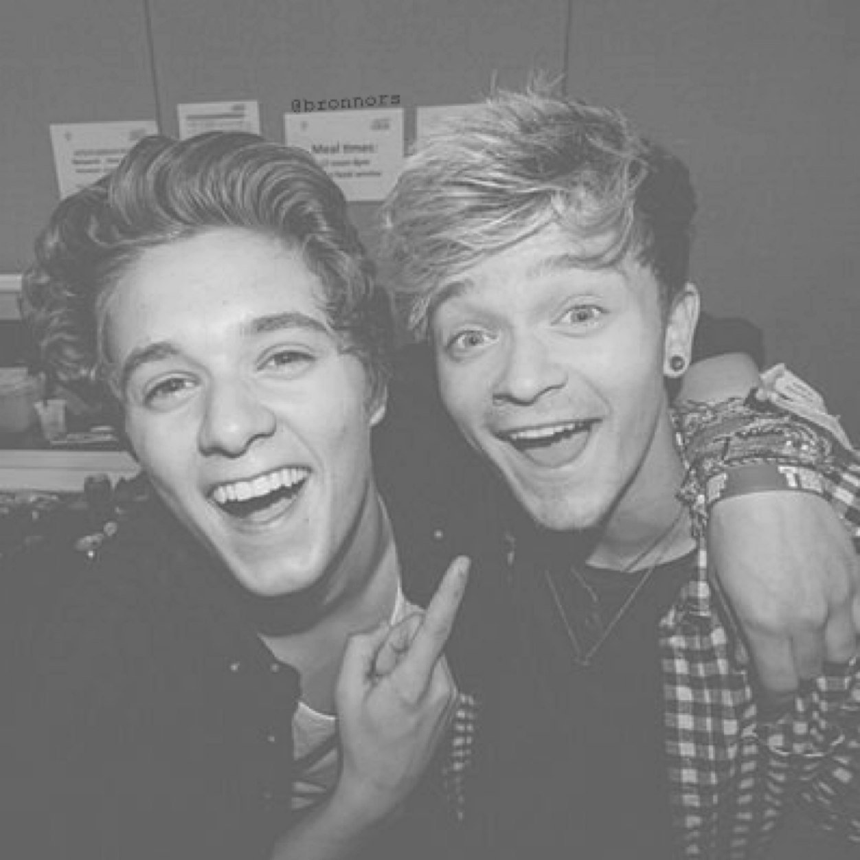 amazingevans's profile picture. I kinda love the drummer