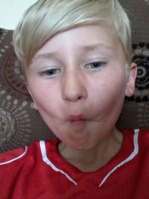 BeAsT fOoTbAlLeR