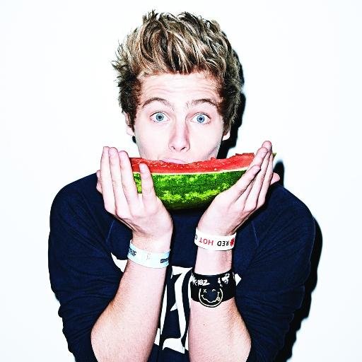 (Dont follow this acc)Free follow :D
Please follow @xomghazzah (she fb )Thanks,you are amazing ❤