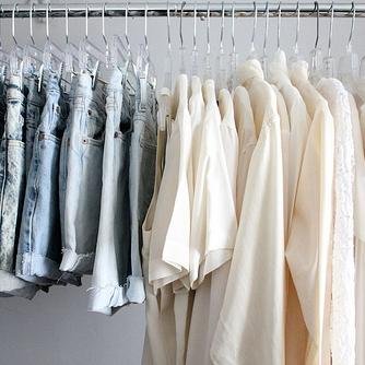 Blogger, Photographer, Foodie, Shopaholic and Interior Decorator