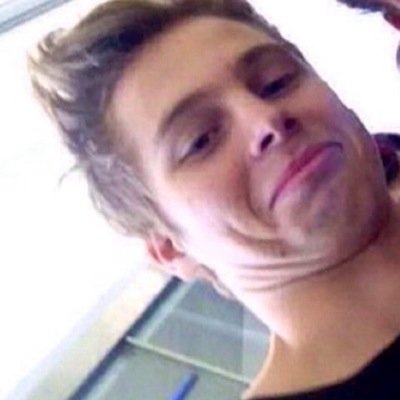 I made a new account so follow @teenagecliffbag please omg ilysm thank you