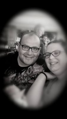 canogerman76's profile picture. AUNQUE LA VIDA TE PONGA ZANCADILLAS HAY Q VIVIRLA Y YO NO ME PUEDO QUEJAR .TENGO A MI AMOR ,MI FAMILIA ,AMIGOS Y TRABAJO Q MAS PUEDO PEDIR