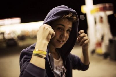 follow me if ya want @dibsonespinosa