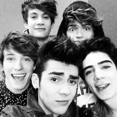 Somos dos chicas enamoradas de ellos @somoscd9