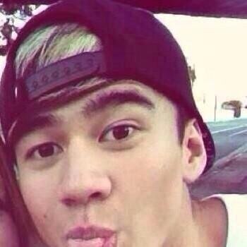 free follow because calum. follow me if you want @hemmosirwie