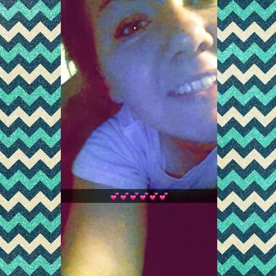 hello I'm Alexis.
loves horrible.
softball is life.
