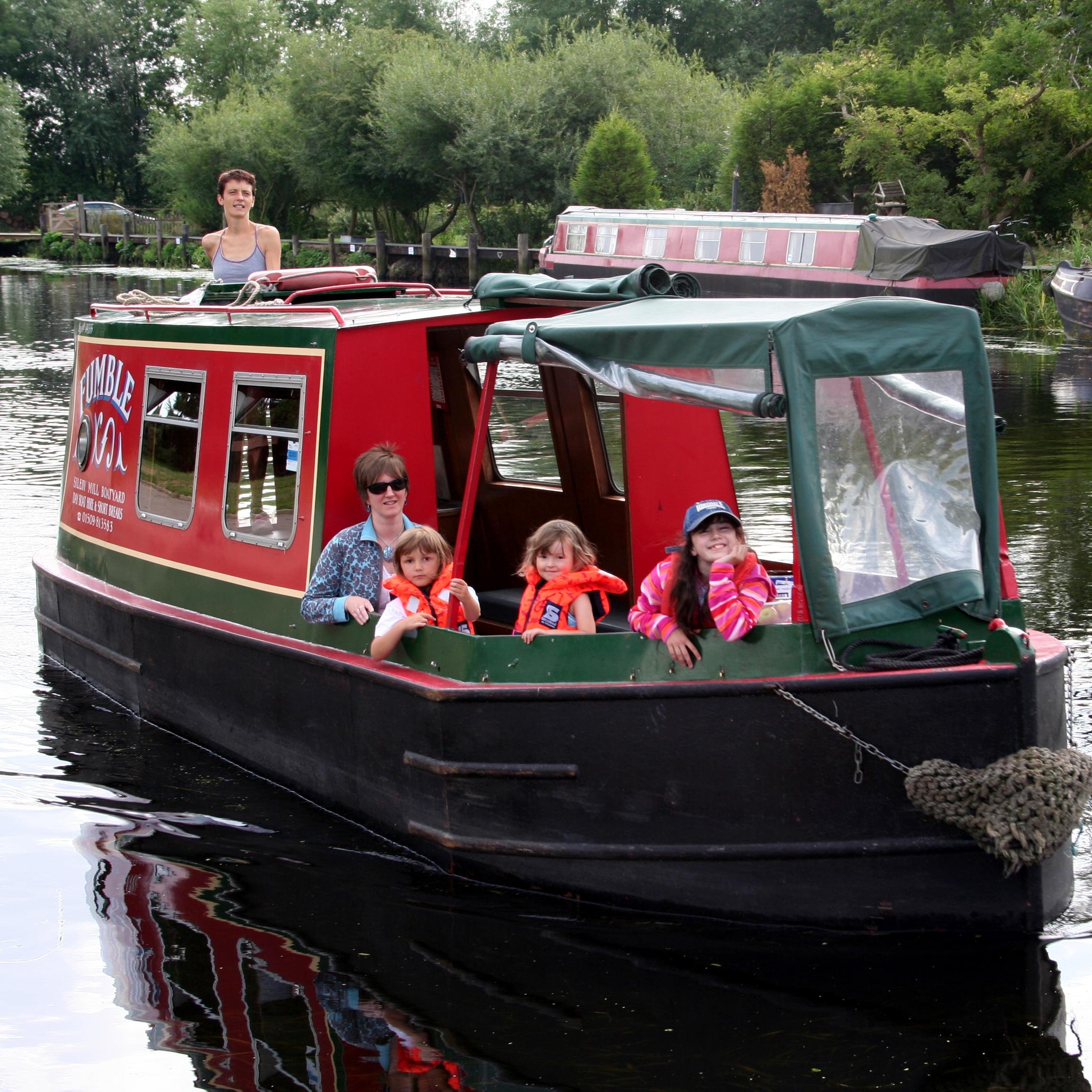 Dayboats for hire, moorings, repairs, engineering, painting and chandlery. Call 01509 813583