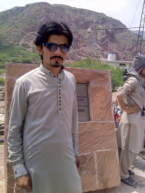 Follow @TeRi_PaYaL Contct:03351451731