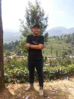 Apa pun yang terjadi tetaplah bersyukur. Jangan sampai penderitaan membuatmu lupa bagaimana cara untuk bersyukur.