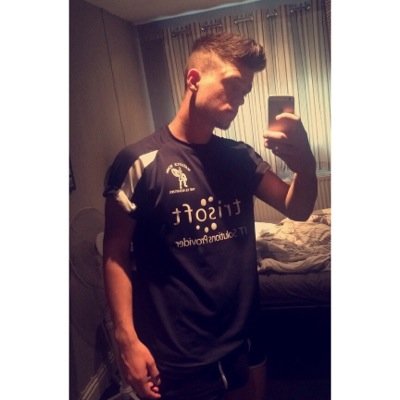 Instagram - @jxnkss