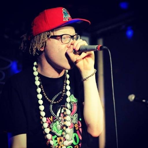 19. Born in Paris | Raised in London. Vocalist. (Rapper, Singer, Songwriter) 
I love to create and collaborate. Travel the world. Creativity is my Passion.