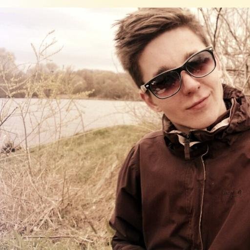Взаимний
100 % following