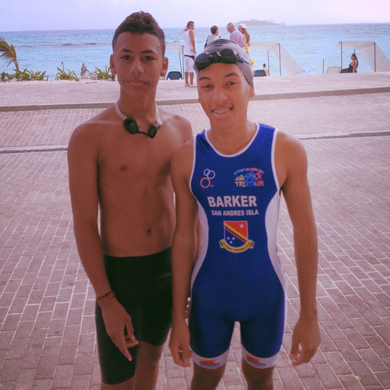 San Andrés Island☀️15 Years Young Triathlete And swimmer~Çlašs Øf 2015~Follow me and I might Follow you back!✌️برايدير ساامس باركير