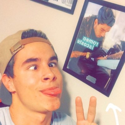 swishmendes's profile picture. :: saved account for @holywatercalum ::